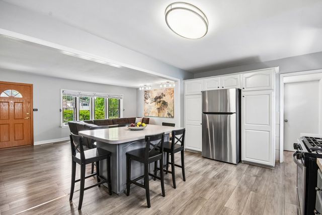 306 Poplar Avenue, Bensenville, IL 60106