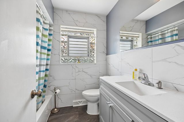 306 Poplar Avenue, Bensenville, IL 60106