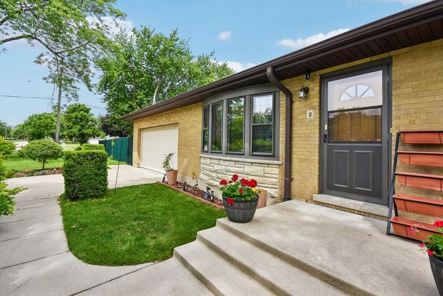 306 Poplar Avenue, Bensenville, IL 60106