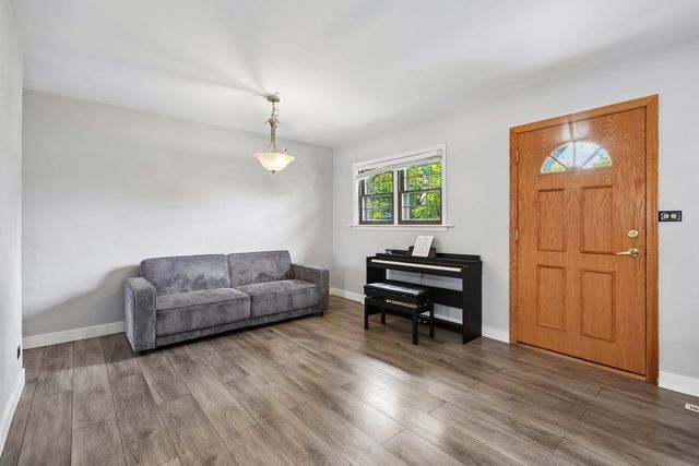 306 Poplar Avenue, Bensenville, IL 60106