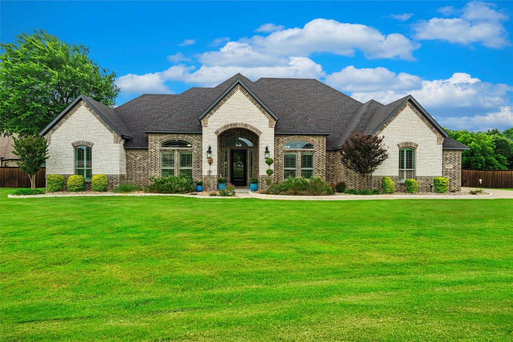 7211 Dillon Circle, Midlothian, TX 76065