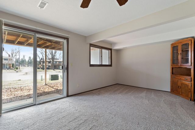 6855 Macbeth Court, Woodbury, MN 55125