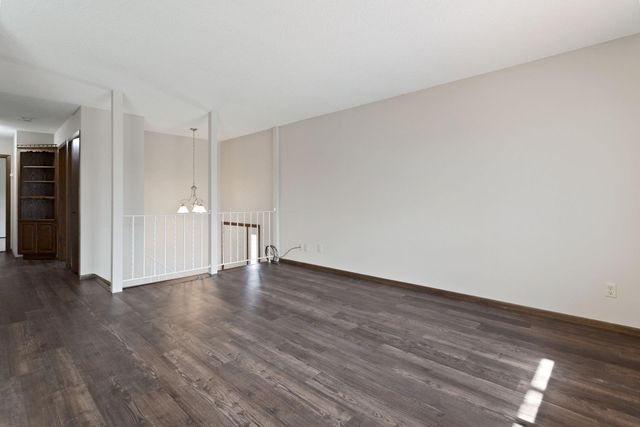 6855 Macbeth Court, Woodbury, MN 55125