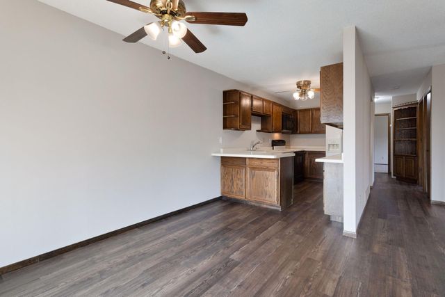 6855 Macbeth Court, Woodbury, MN 55125