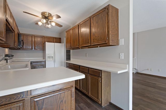 6855 Macbeth Court, Woodbury, MN 55125