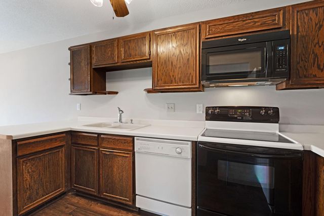 6855 Macbeth Court, Woodbury, MN 55125