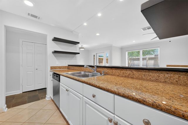 723 Worthshire Street, Houston, TX 77008