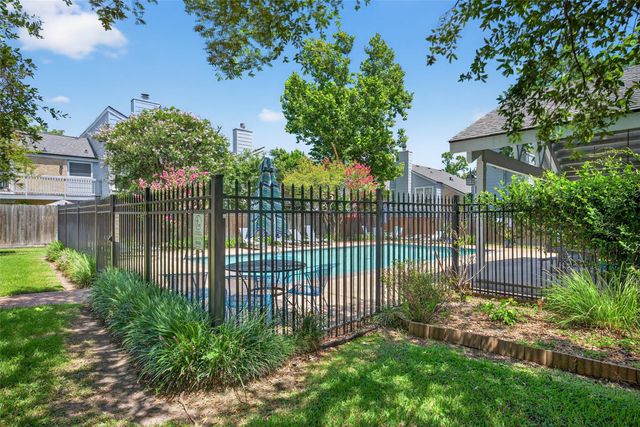 723 Worthshire Street, Houston, TX 77008