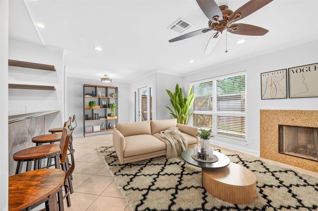 723 Worthshire Street, Houston, TX 77008