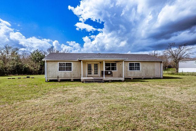 20471 Roy Hall Road, Bedias, TX 77831
