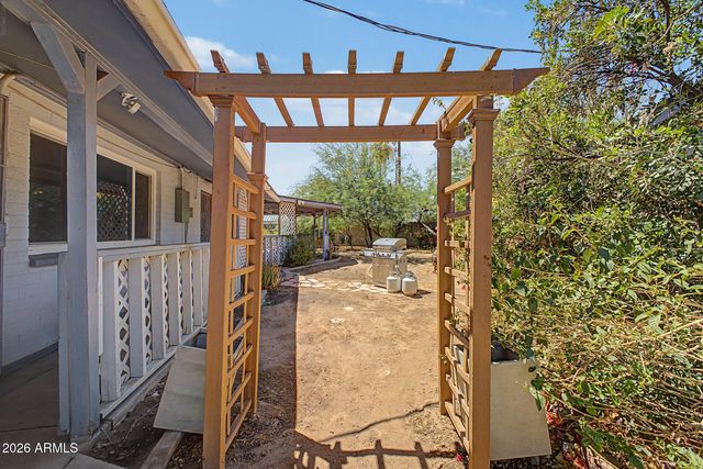 2227 W ROVEY Avenue, Phoenix, AZ 85015