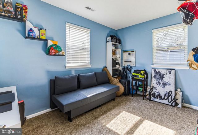 4 LINCOLN AVE, Sicklerville, NJ 08081