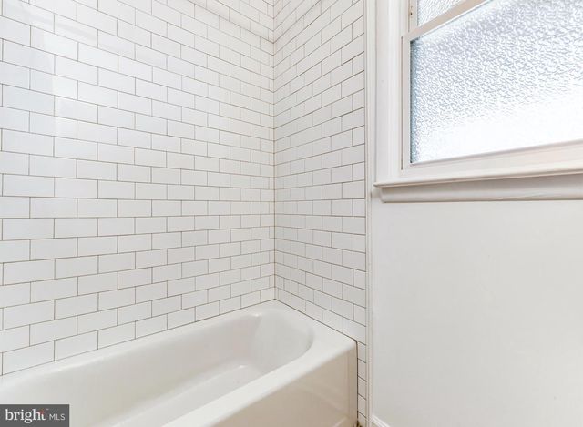 4 LINCOLN AVE, Sicklerville, NJ 08081