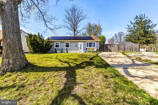 4 LINCOLN AVE, Sicklerville, NJ 08081