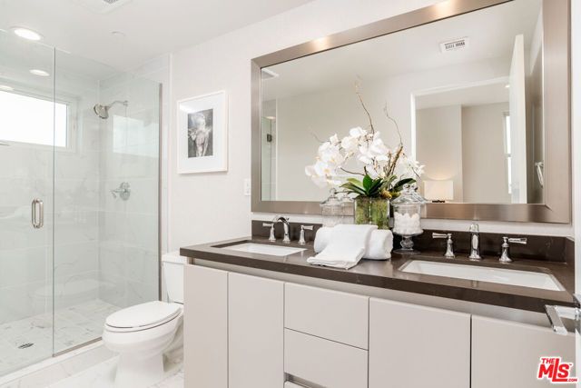6072 Pickford Street, Los Angeles, CA 90035