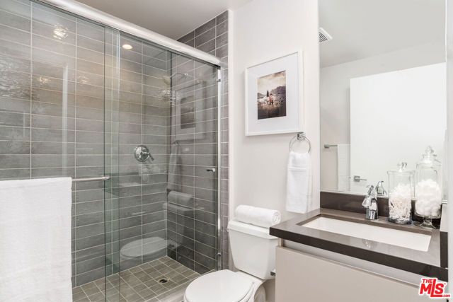 6072 Pickford Street, Los Angeles, CA 90035