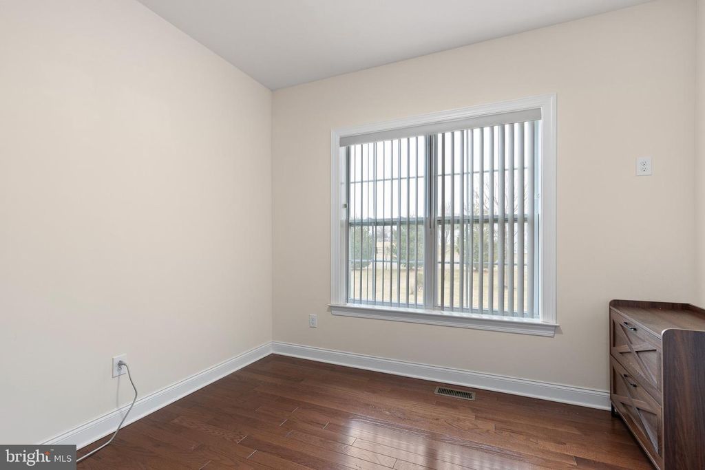 Image 20 of property listing at 1020 MATTHEW WAY, New Castle, DE 19720