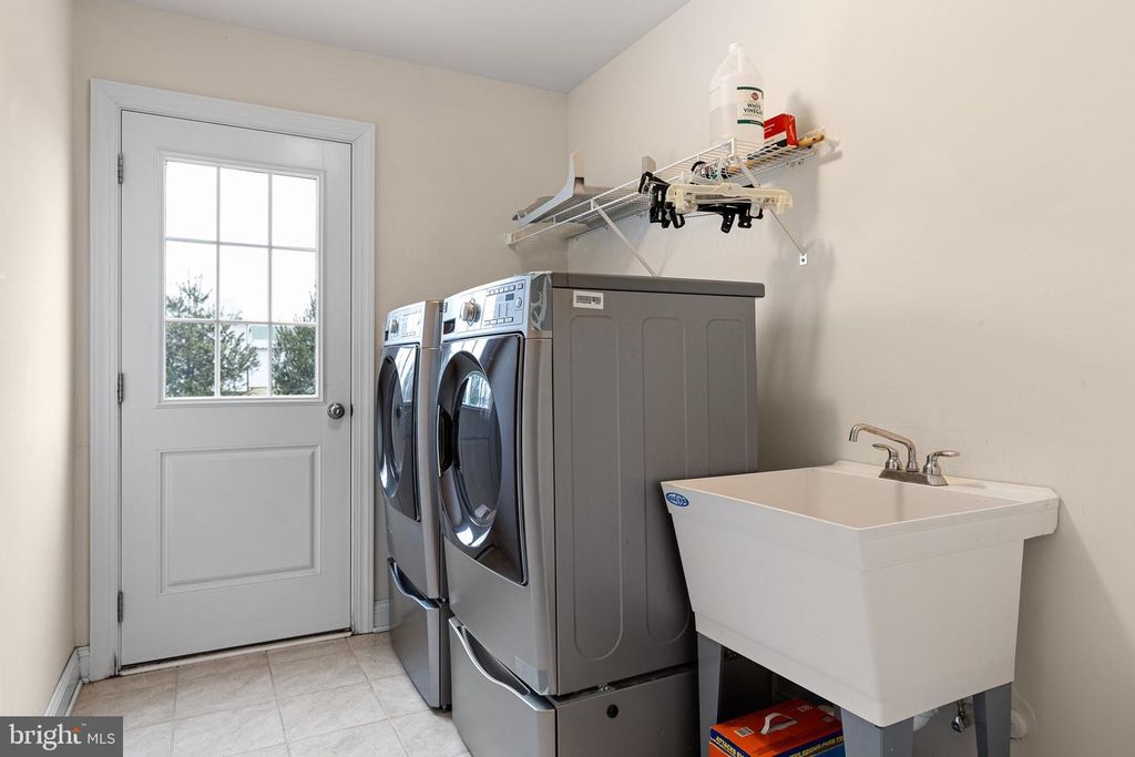 Image 21 of property listing at 1020 MATTHEW WAY, New Castle, DE 19720