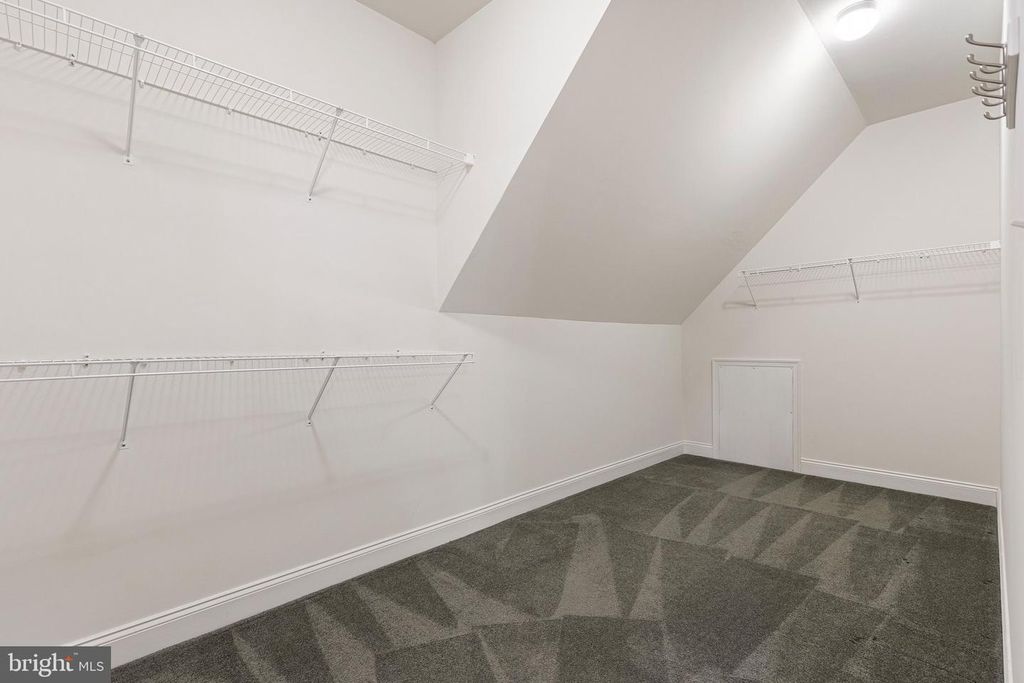 Image 28 of property listing at 1020 MATTHEW WAY, New Castle, DE 19720
