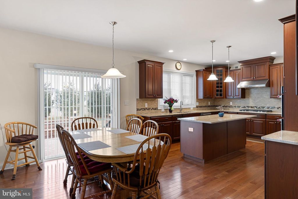 Image 9 of property listing at 1020 MATTHEW WAY, New Castle, DE 19720