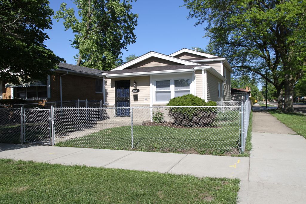 11657 S Racine Avenue, Chicago, IL 60643