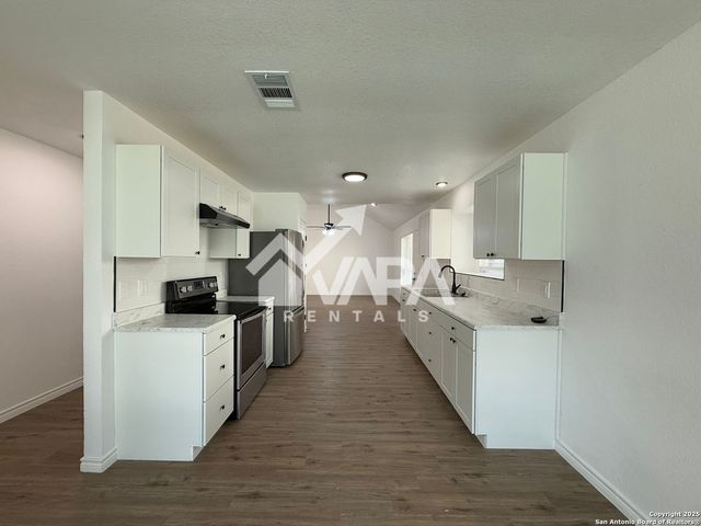 6406 Gray Rdg, San Antonio, TX 78233