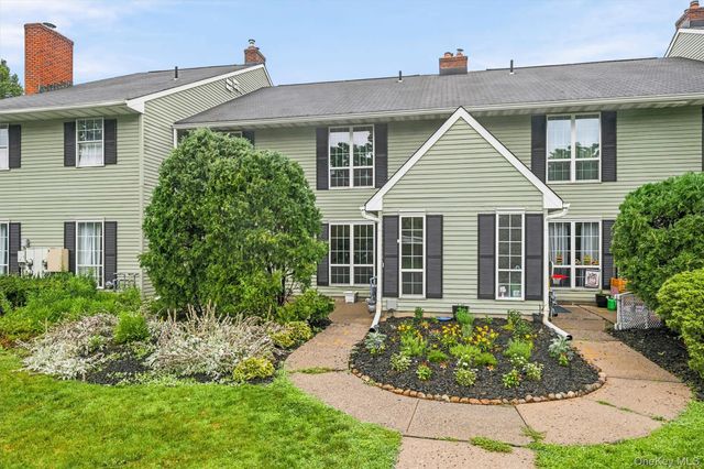 47 Homestead Village Drive, Warwick, NY 10990