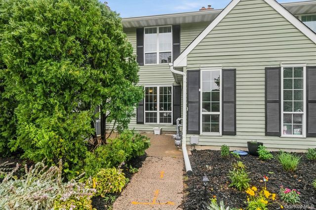 47 Homestead Village Drive, Warwick, NY 10990
