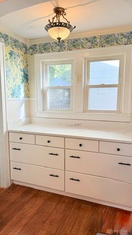 132 S Kensington Place, Springfield, OH 45504