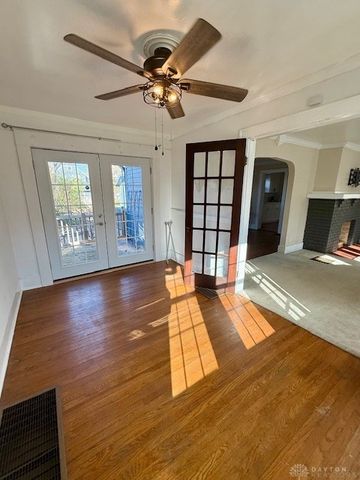 132 S Kensington Place, Springfield, OH 45504