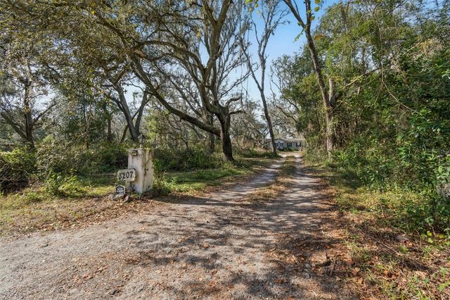 3207 MAZIE DRIVE, Zephyrhills, FL 33541