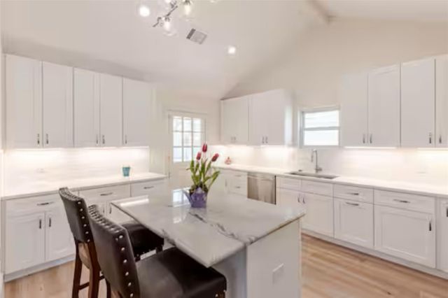 605 Wilmes DR 1, Austin, TX 78752