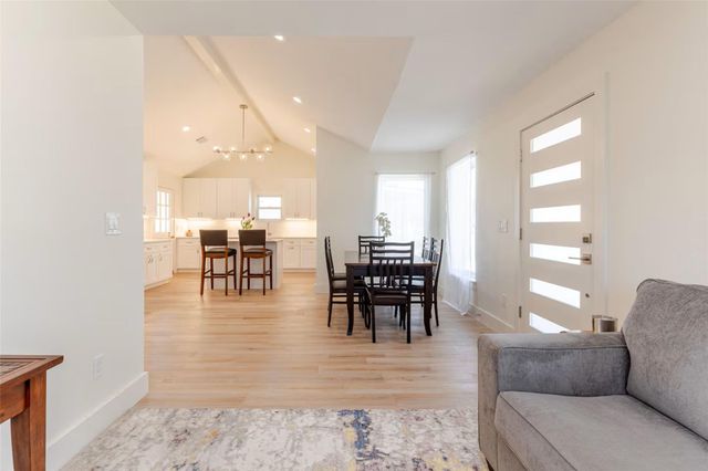 605 Wilmes DR 1, Austin, TX 78752