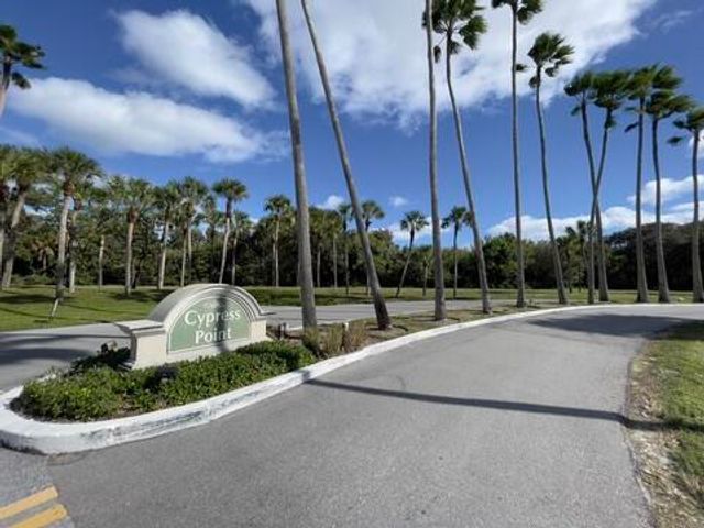 202 Cypress Point Drive 202, Palm Beach Gardens, FL 33418