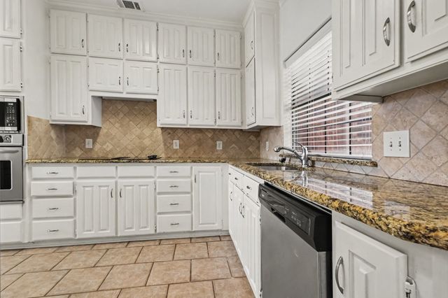 3503 Pembrooke Parkway S, Colleyville, TX 76034
