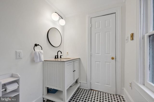 8100 CROOM RD, Upper Marlboro, MD 20772