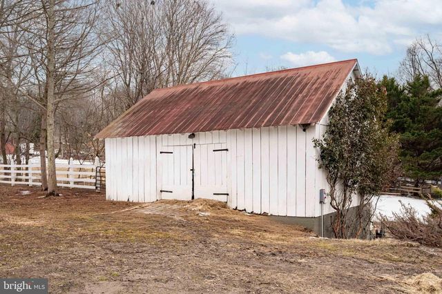 8100 CROOM RD, Upper Marlboro, MD 20772