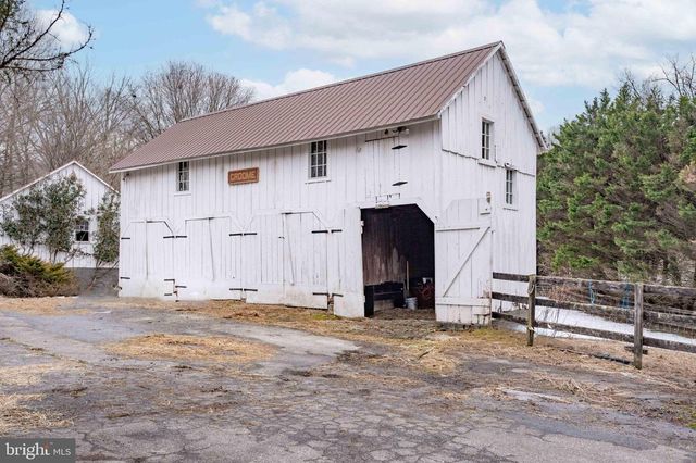 8100 CROOM RD, Upper Marlboro, MD 20772