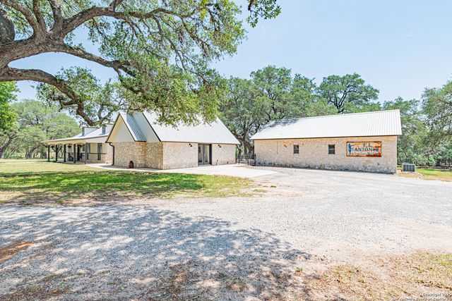 461 Fm 3432, La Vernia, TX 78121