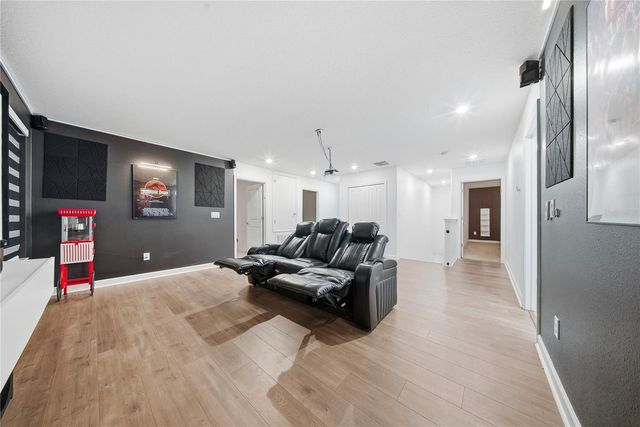 11742 WINTERSET COVE DRIVE, Riverview, FL 33579