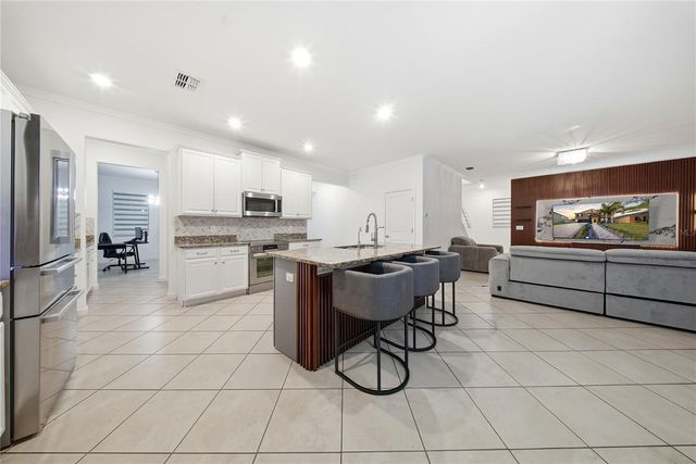 11742 WINTERSET COVE DRIVE, Riverview, FL 33579