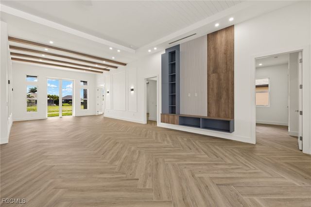 816 NW 39th AVE, Cape Coral, FL 33993