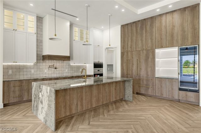 816 NW 39th AVE, Cape Coral, FL 33993