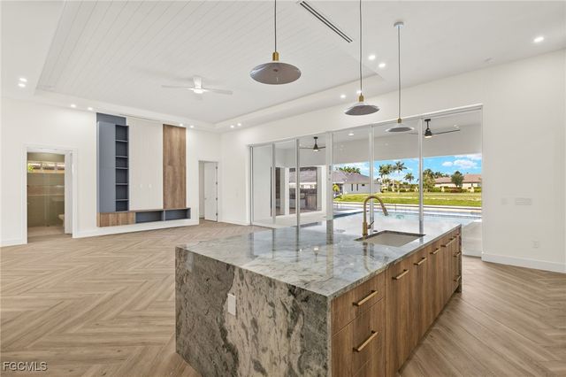 816 NW 39th AVE, Cape Coral, FL 33993