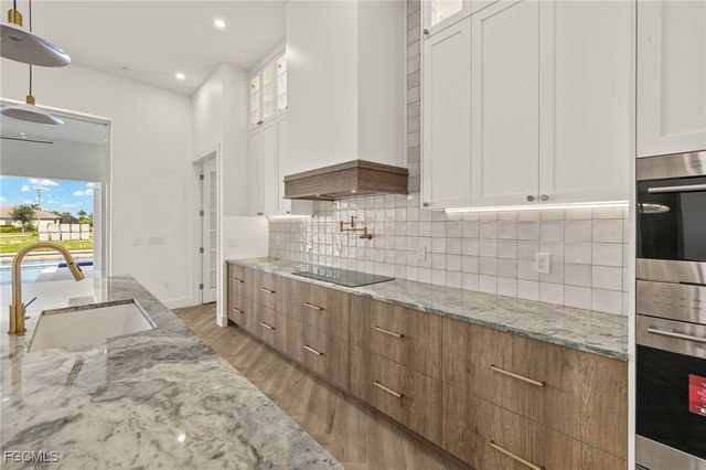 816 NW 39th AVE, Cape Coral, FL 33993