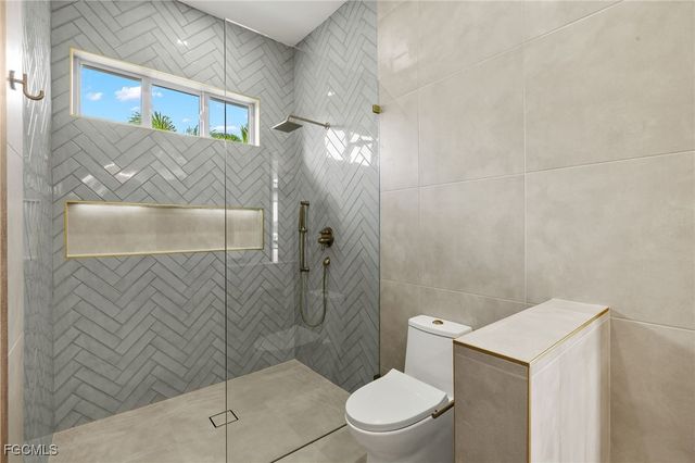 816 NW 39th AVE, Cape Coral, FL 33993