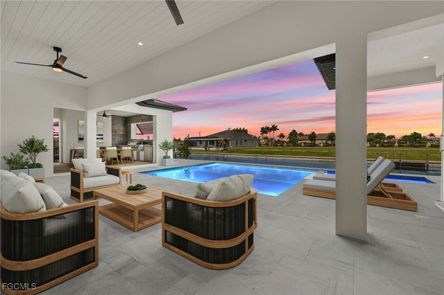 816 NW 39th AVE, Cape Coral, FL 33993