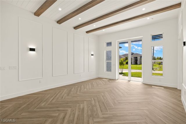 816 NW 39th AVE, Cape Coral, FL 33993