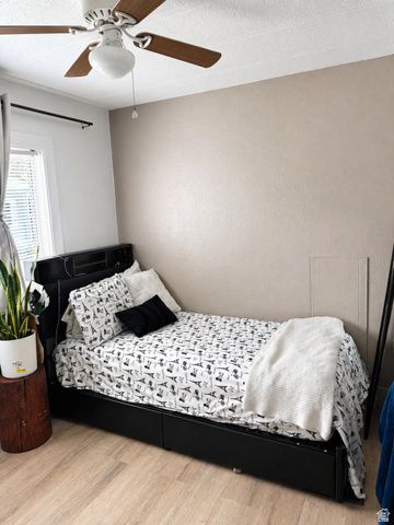 33 E APOLLO WAY, Sandy, UT 84070