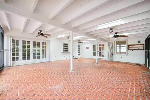 600 Petunia Dr, Plantation, FL 33317